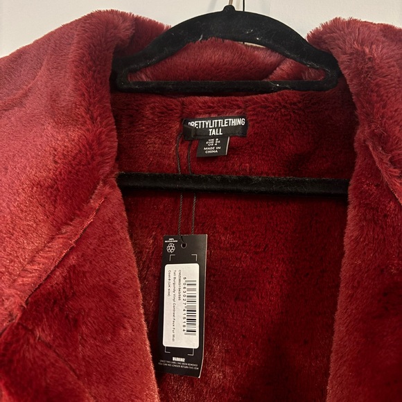 PrettyLittleThing Deep Red Faux Leather Teddy Jacket - Picture 4 of 7